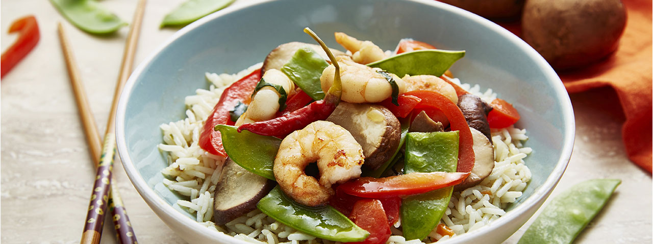 Wok épicé de crevettes et légumes