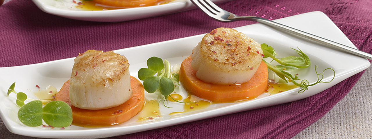 Noix de St-Jacques patates douces sauce miel-orange