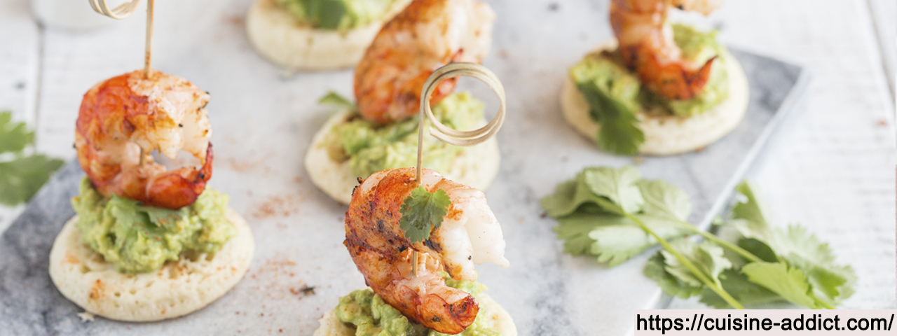 Bouchées aux crevettes et avocat