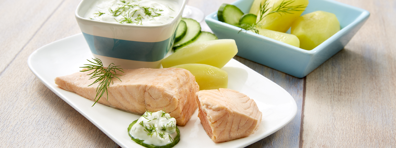 Saumon grillé aux pommes de terre et fromage blanc